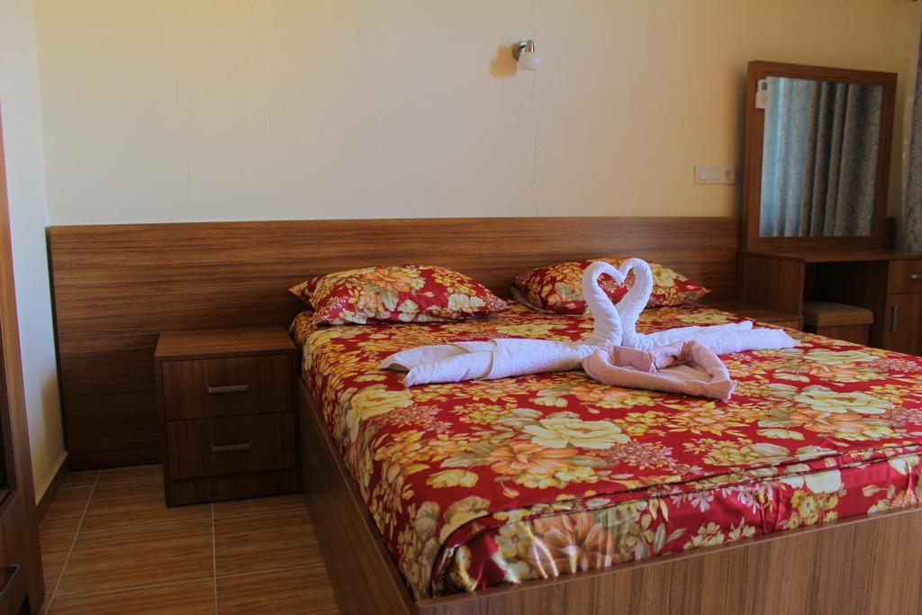 Hotel Schoenberg Kızılot Dış mekan fotoğraf